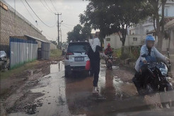 Jalan Alternatif Masuk ke Kawasan Kantor Wali Kota Serang Rusak, Warga Mengeluh