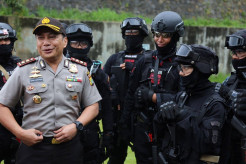 Profil Herry Heryawan,...