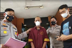 Terdesak Ekonomi, Buruh...