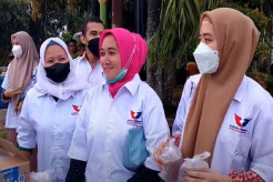 Warga Sambut Antusias Pembagian Takjil Ramadhan dari DPD Perindo Binjai