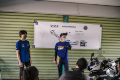 Ajang bLU cRU Jadi Wadah Konsumen Yamaha Geber All New R15 Connected