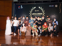 Menteri Sandiaga Uno dan Paxel Beri Penghargaan eKuliner Awards 2022, Bentuk Dukungan #PulihBersama