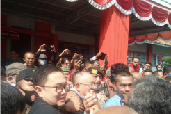 Dada Rosada Keluar dari Lapas Sukamiskin dengan Senyum Semringah