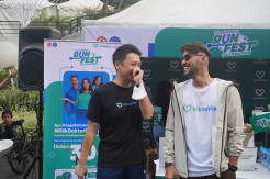 Aktor Refal Hady Ramaikan KlikDokter Run Fest Half Marathon