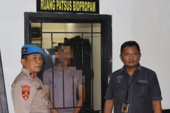 Lecehkan Wanita, Anggota...