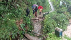 Hujan Deras Guyur Sukanagara Akibatkan Jembatan Penghubung Terputus