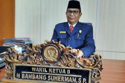 Eksekutif Diminta Fasilitasi Pemberangkatan CJH ke Embarkasi Banjarmasin Gunakan Pesawat
