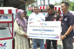 Partai Perindo Bagikan Gerobak Gratis untuk Pelaku UMKM di Kendal