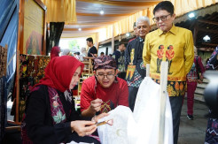 UMKM Bojonegoro Pamerkan Produk Unggulan di Anjungan Jawa Timur TMII