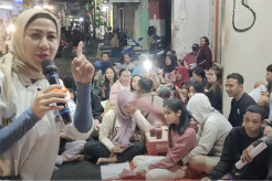 Momen Caleg Perindo Venna Melinda Ngopi Bareng Milenial Kediri