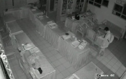 Terekam CCTV, Pencuri Gasak Peralatan Sekolah dan Uang Tabungan Siswa di Bengkulu
