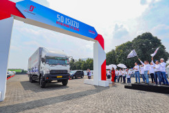 50 Isuzu Menemani di Jalan, Konvoi 50 Kendaraan dan Tanam 50 Pohon