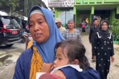 Dana BPNT Setahun Tak Cair, Emak-emak Datangi Kantor Kecamatan Lumbang Pasuruan