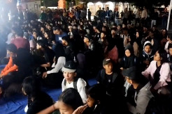 Tertimpa Musibah di Pantai Drini, Rombongan Siswa SMPN 7 Mojokerto Disambut Isak Tangis Orang Tua