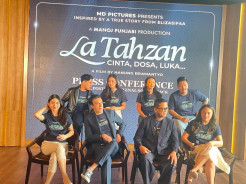 Deva Mahenra Kembali Berulah! Bersama Marshanda dan Ariel Tatum, La Tahzan Siap Mengguncang Emosi Penonton