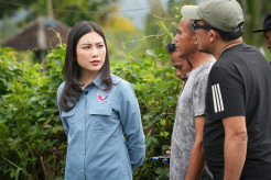 Ketum Partai Perindo Angela Tanoesoedibjo Panen Ikan di Lingsar Lombok Barat