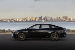 Mengapa The All-New Lexus ES Bawa Evolusi Sedan Mewah Listrik ke Indonesia?
