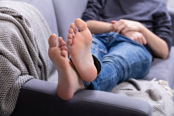 Dokter Ungkap Penyebab Bau Kaki yang Sebenarnya, Ternyata Bukan Karena Keringat