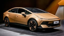Hyundai Pamer Ioniq V Berdesain Cyberpunk dengan Jarak Tempuh 620 km
