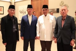 Menlu dan Ketua MPR Bawa Delegasi PBNU-Muhammadiyah ke Pemakaman Ali Khamenei