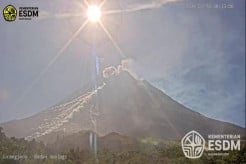 Awan Panas Guguran Meluncur 2 Kilometer dari Puncak Merapi Pagi Ini