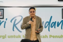 Sastra Indonesia Mendunia: Karya Denny JA Segera Hadir dalam 35 Bahasa