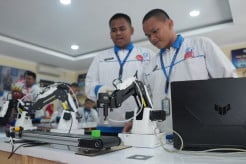 Kemendikdasmen Siapkan Lulusan SMK Hadapi Era Robotika, Prospek Karier Menjanjikan