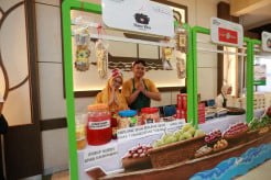 Tumbuh Bersama GrabModal: Dari Rumah Kontrakan, Mama Khas Banjar Kini Punya Belasan Karyawan
