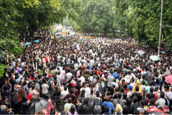 Ketika Demo Partai Kecoa Berhasil Memaksa Menteri Pendidikan India Mundur atas Bocornya Soal Ujian