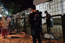 Olah TKP Pria Meninggal Dunia Diduga Karumga Febrie, Polisi Bawa Bantal hingga Motor