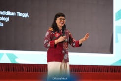 Hadapi Era AI, Wamen Stella Soroti Tiga Peran Strategis Perguruan Tinggi