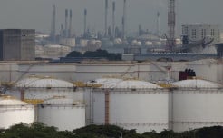 Ada Kabar Baik dari AS-Iran, Harga Minyak Dunia Rontok 1%