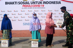 Alumni Akabri 96 Bharatasena Bagikan Sembako Kepada Warga Terdampak Covid-19