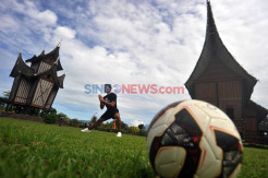 Jaga Kondisi Tubuh, Kiper Persib Teja Paku Alam Gelar Latihan Mandiri