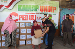 KAMAP Undip Salurkan Bantuan Warga Bedeng Terdampak COVID-19