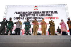 Gubernur Nurdin Abdullah Hadiri Pencanangan Gerakan Bersama Penanganan COVID-19 Makassar