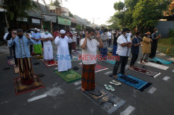 Terapkan Protokol Kesehatan, Warga Bekasi Tunaikan Shalat Idul Adha 1441 H
