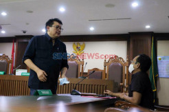 Terpidana Lucas Jalani Sidang PK Kasus Perintangan Penyidikan Perkara Eddy Sindoro