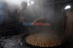 Produksi Tahu Rumahan Bertahan di Masa Pandemi Corona