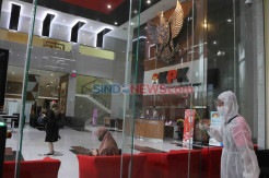 Antisipasi Klaster Perkantoran, Gedung KPK Disemprot Disinfektan
