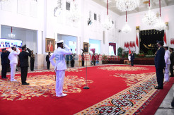 Presiden Pimpin Upacara HUT TNI Ke-75 di Istana Negara