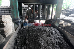 Minim Permintaan, Produksi Batako Menurun di Masa Pandemi Covid-19