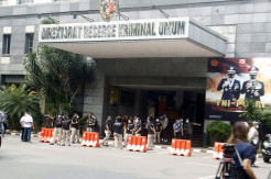 Puluhan Polisi Tunggu Kedatangan Anies Baswedan