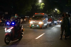 Iring-iringan Ambulans Pengangkut Jenazah Laskar FPI Tiba di Petamburan