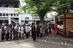 Kotak Amal Makanan Gratis Hadir di Pelataran Masjid Cut Meutia Jakarta