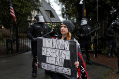 Pendukung Trump Protes Pembatasan Sosial di Oregon AS