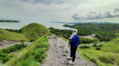 Bukit Amelia Labuan Bajo Sajikan Hamparan Pemandangan Indah