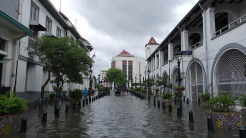 Kawasan Kota Lama Semarang Tak Luput Diterjang Banjir