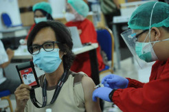 Anggota PFI Palembang Jalani Vaksinasi Covid-19 di RSUD Siti Fatimah