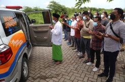 Puluhan Jurnalis Surabaya Antar Pemakaman Pewarta Foto Senior Budi Sugiharto